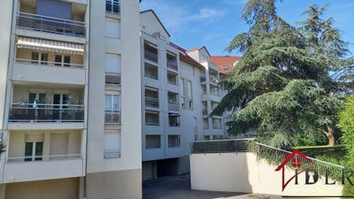 /international/fr/lons-le-saunier-franche-comte-310108599704/