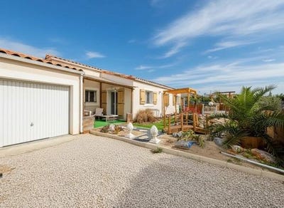 /international/fr/lezignan-corbieres-languedoc-roussillon-310108405257/