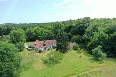 /international/fr/bassillac-et-auberoche-aquitaine-310100387613/?lang=en