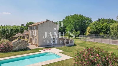 /international/fr/barbentane-provence-alpes-cote-d-azur-310100885415/