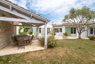 /international/fr/la-couarde-sur-mer-charente-310103078955/
