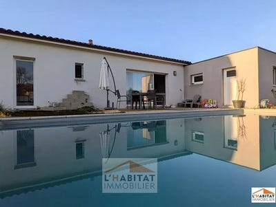 /international/fr/l-isle-jourdain-charente-310108674291/