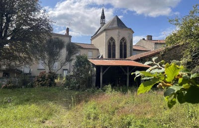 /international/fr/mouilleron-en-pareds-pays-de-la-loire-120094633479/