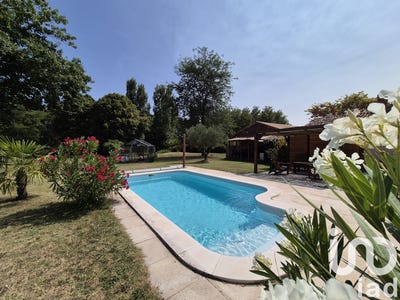 /international/fr/scorbe-clairvaux-charente-310102123014/