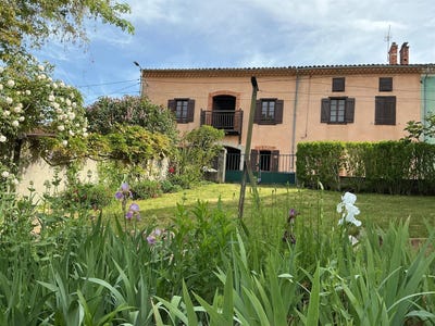 /international/fr/puivert-languedoc-roussillon-310108429836/