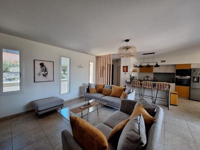 /international/fr/pierrevert-provence-alpes-cote-d-azur-310106506684/