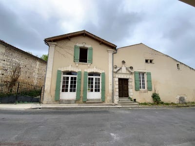/international/fr/jonzac-charente-310104468913/