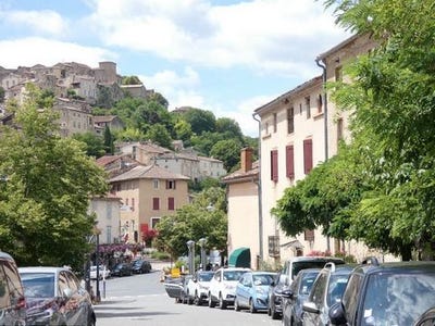 /international/fr/cordes-sur-ciel-midi-pyrenees-310101380101/