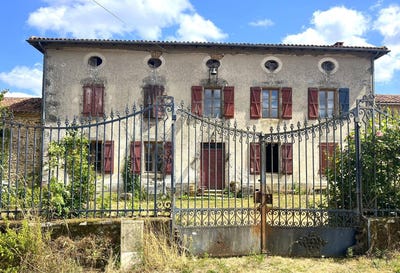 /international/fr/les-salles-lavauguyon-limousin-310101183937/