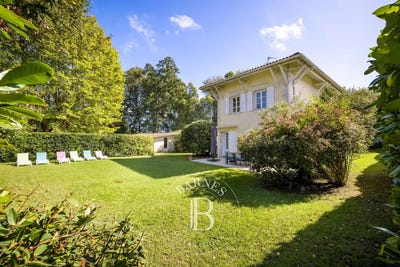 /international/fr/bayonne-aquitaine-310107598751/