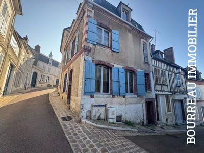 /international/fr/joigny-burgundy-310102969075/