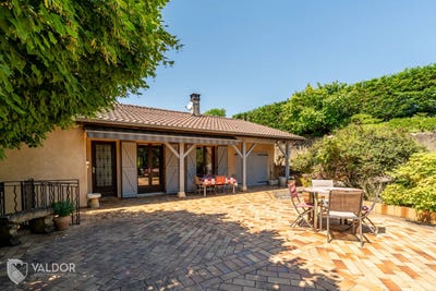 /international/fr/ville-sur-jarnioux-rhone-310108899122/