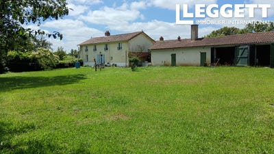/international/fr/availles-limouzine-charente-120093565992/?lang=en