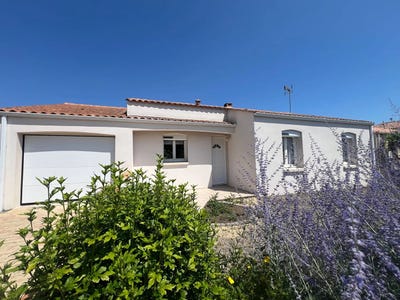 /international/fr/jard-sur-mer-pays-de-la-loire-310108870216/