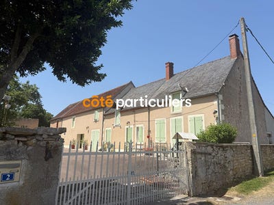 /international/fr/ainay-le-chateau-auvergne-310100171654/
