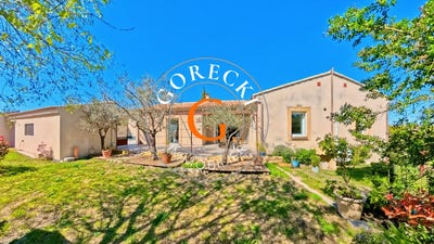 /international/fr/rochefort-du-gard-languedoc-roussillon-310107256261/