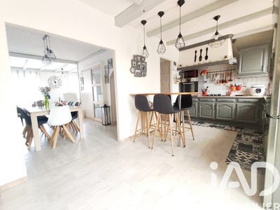 /international/fr/roost-warendin-calais-310106399387/