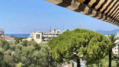 /international/fr/juan-les-pins-provence-alpes-cote-d-azur-310101335566/?lang=id