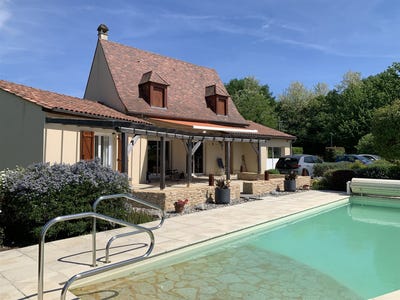 /international/fr/sarlat-la-caneda-aquitaine-310108900208/
