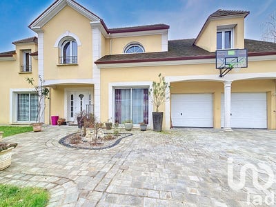 /international/fr/briis-sous-forges-ile-de-france-310098369355/