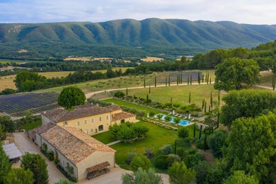 /international/fr/saint-martin-de-castillon-provence-alpes-cote-d-azur-310100991418/