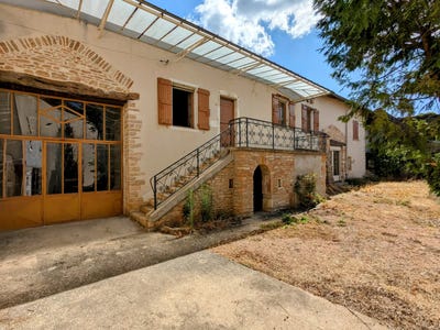 /international/fr/saint-maurice-de-satonnay-burgundy-310100659780/