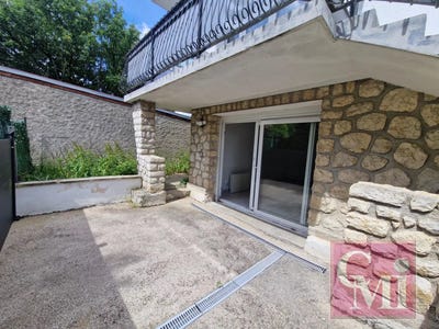 /international/fr/breuillet-charente-310108926468/