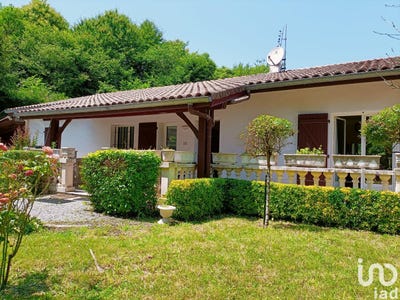 /international/fr/villefranque-midi-pyrenees-310100540466/?lang=en