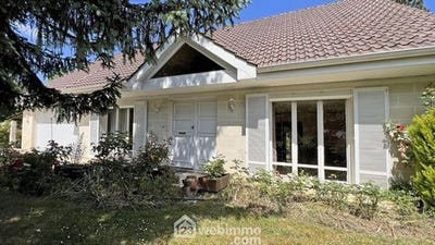 /international/fr/4-rue-arthur-honegger-santeny-ile-de-france-310099812705/