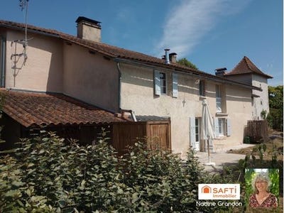 /international/fr/les-essards-charente-310108247823/