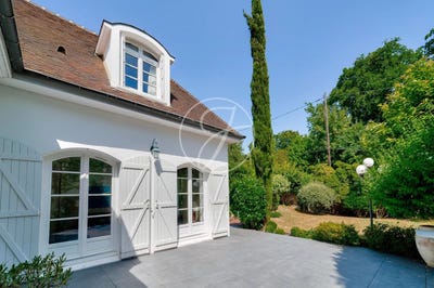 /international/fr/la-celle-saint-cloud-ile-de-france-310100458727/