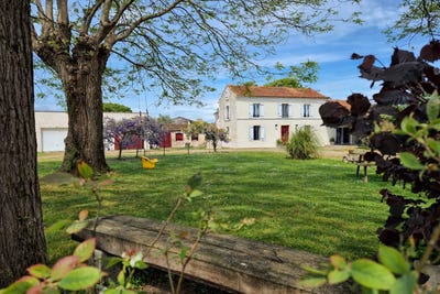 /international/fr/saint-sever-de-saintonge-charente-310103667337/