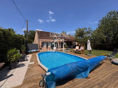 /international/fr/villeneuve-sur-yonne-burgundy-310100493786/