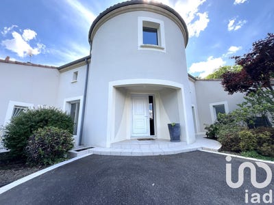 /international/fr/aire-sur-l-adour-aquitaine-310100107364/?lang=zh-tw