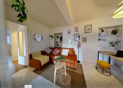 /international/fr/rue-des-remparts-d-ainay-lyon-rhone-310108589156/