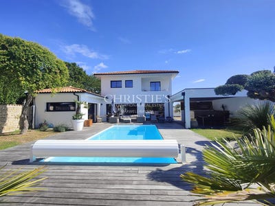 /international/fr/bourgneuf-charente-310109226997/?lang=id