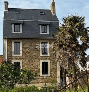 /international/fr/saint-malo-la-basse-normandie-310100603479/