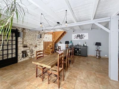 /international/fr/fay-de-bretagne-pays-de-la-loire-310100763352/