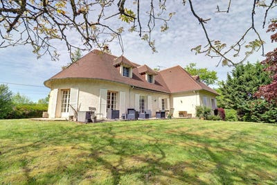 /international/fr/blois-centre-val-de-loire-310108994502/
