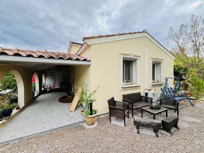 /international/fr/laurens-midi-pyrenees-310108048087/