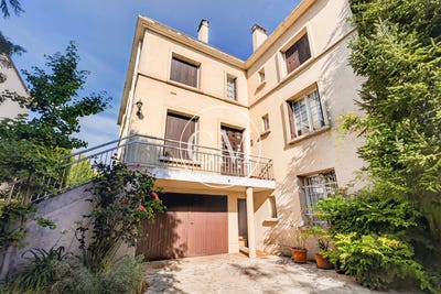 /international/fr/versailles-ile-de-france-310110036411/