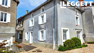 /international/fr/manot-charente-310105209237/