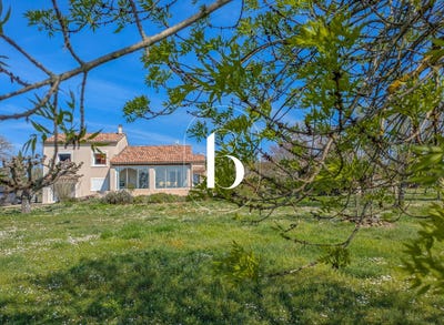 /international/fr/barjac-languedoc-roussillon-310108602891/?lang=es