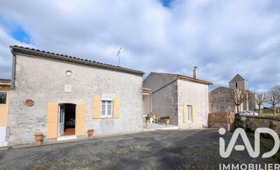 /international/fr/montils-charente-310105820195/