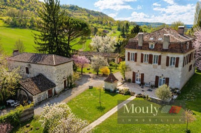 /international/fr/montcuq-midi-pyrenees-310104008288/