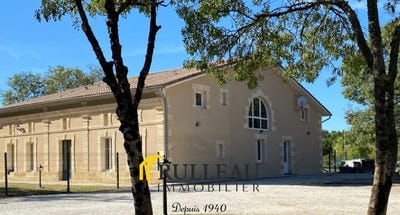/international/fr/saint-christoly-de-blaye-aquitaine-310108525647/