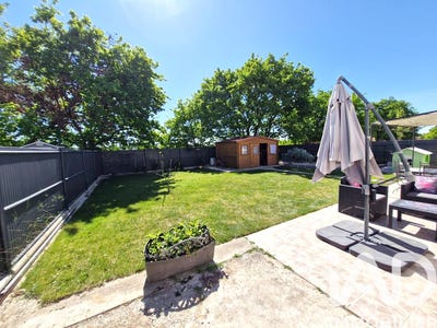 /international/fr/sully-sur-loire-centre-val-de-loire-310107899348/