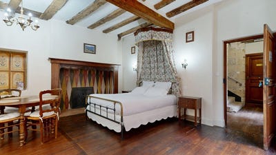 /international/fr/sarlat-la-caneda-aquitaine-310120476087/