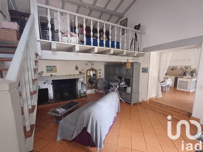 /international/fr/saint-seurin-de-cadourne-aquitaine-310098536622/