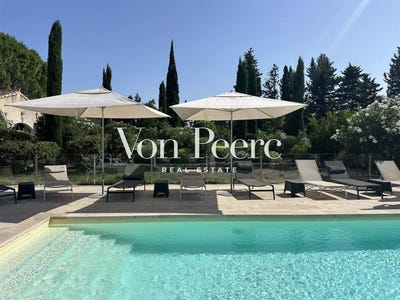 /international/fr/saint-etienne-du-gres-provence-alpes-cote-d-azur-310106283942/